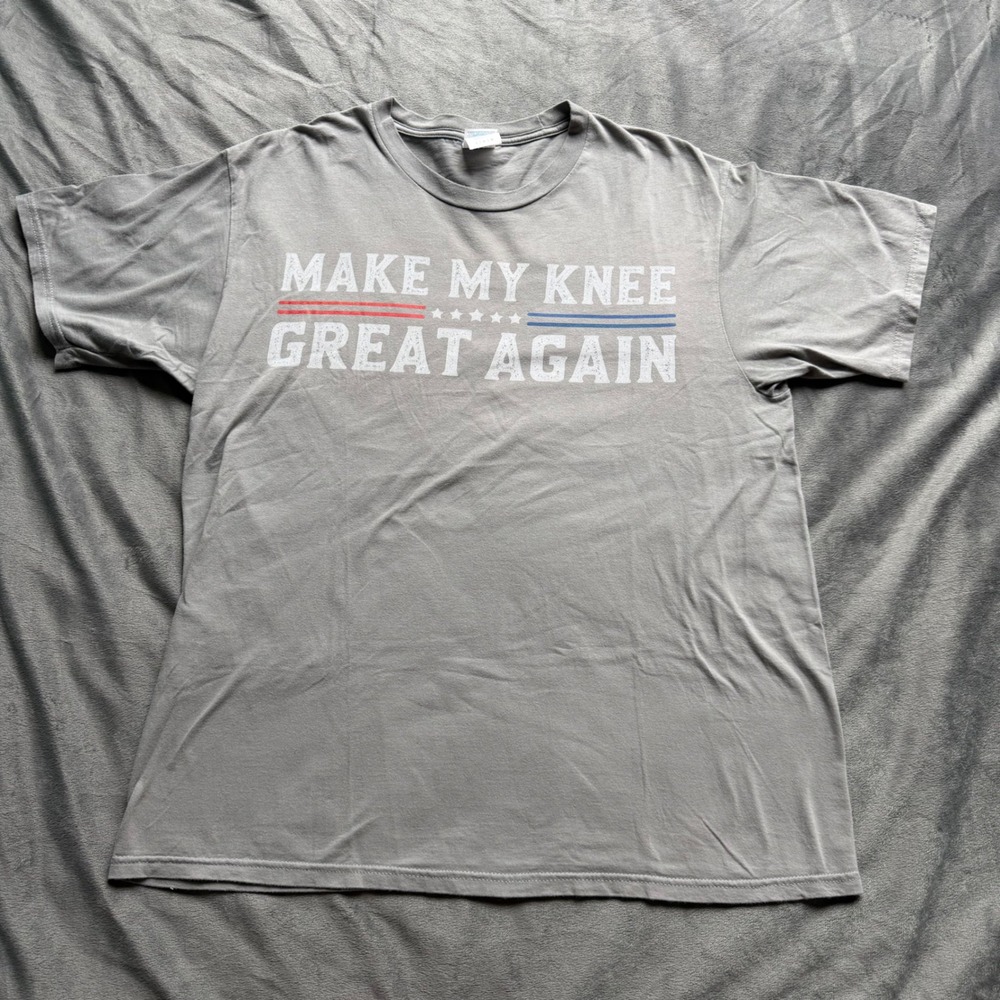 Port & Company T-Shirt Mens Large Grey Make My Knee Great Again Recovery Graphic